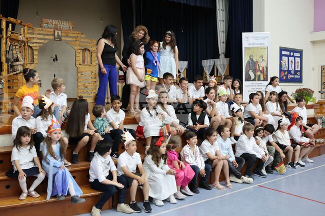 Кипър - Илияна Йотова - българско училище - посещение