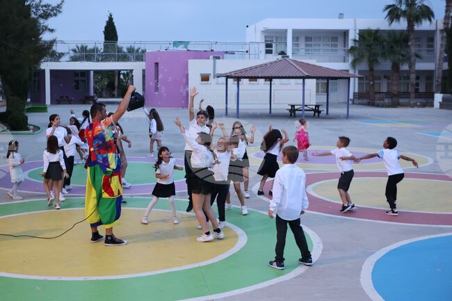 Записването за новата учебна година в училище „Родна стряха“ в Кипър ще продължи до 20 юли 