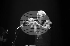 Лили Иванова с бутиков концерт в Народен театър „Иван Вазов“