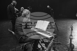 Лили Иванова с бутиков концерт в Народен театър „Иван Вазов“