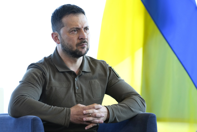 Зеленски към Ердоган: Разчитам на укрепването на стратегическото партньорство между Турция и Украйна