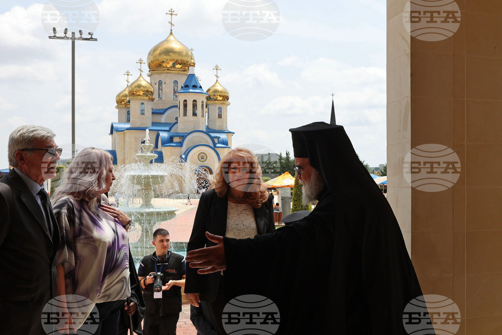 Република Кипър - Илияна Йотова - Църковен комплекс Тамасос - посещение