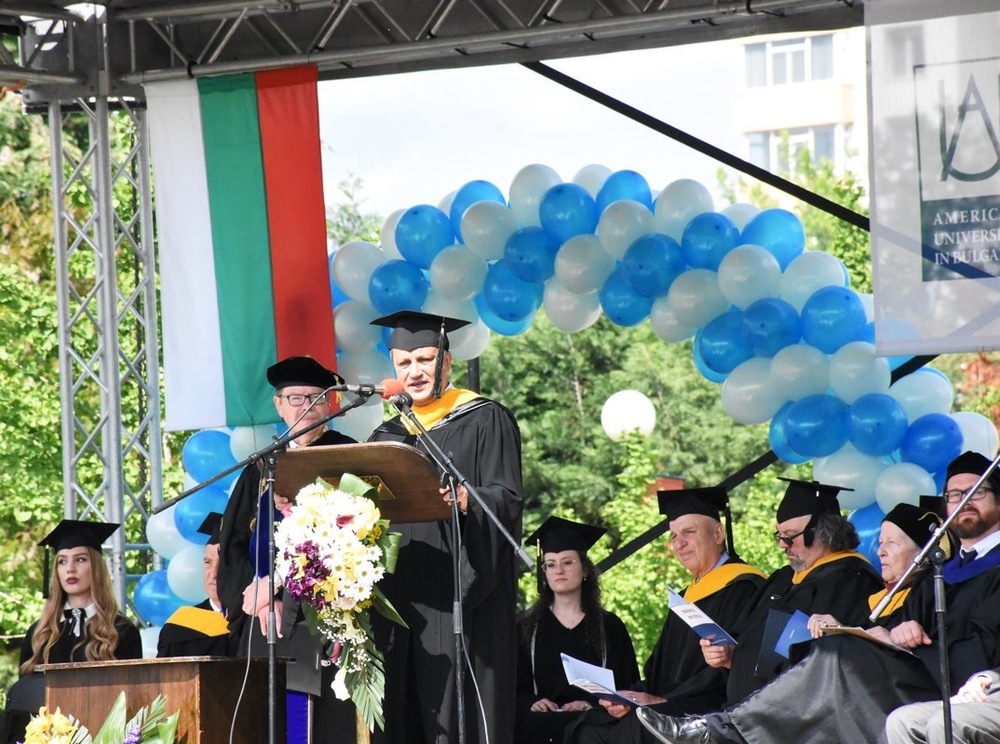 29-ият випуск на Американския университет в България се дипломира, кметът на Благоевград Илко Стоянов: Сигурен съм, че ще бъдете не само успешни хора, но и посланици на града