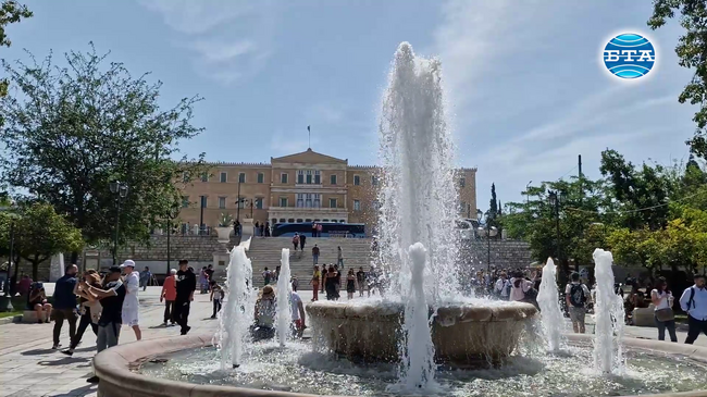 Лидерите на двете основни гръцки партии заявиха, че днес отговорността за бъдещето на страната е в ръцете на гражданите