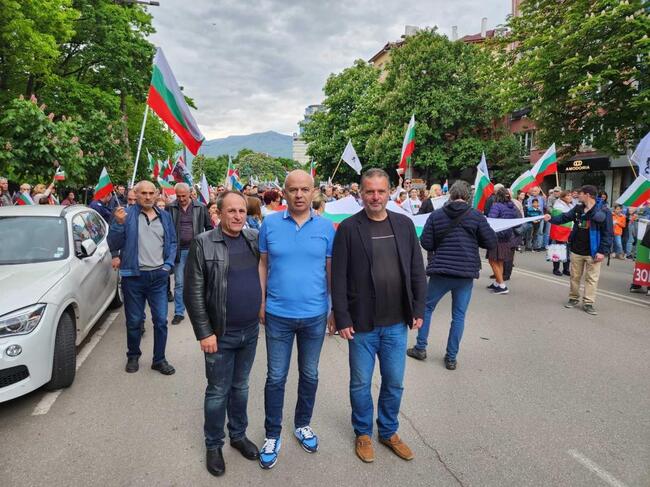  БСП се включи в “Похода за мир“ в цялата страна 