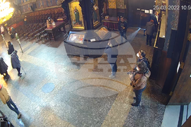 Храм Света Неделя - касичка - кражба