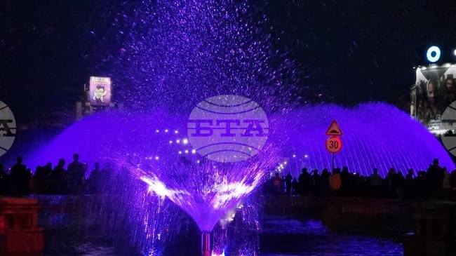 Румъния - Букурещ - Симфония на водата