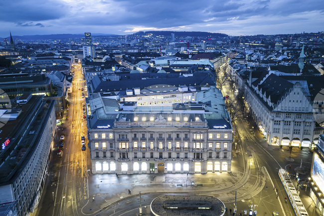 Износът на Швейцария намалява през юли като цяло, но се увеличава към САЩ преди влизането в сила на митата за внос в страната