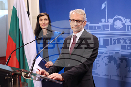 Парламент - Мария Габриел - Николай Денков - изявление