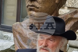 Варна - Асоциация на българите по света - паметници - подарък