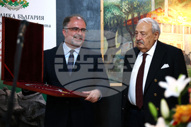 Награди „Златен век"