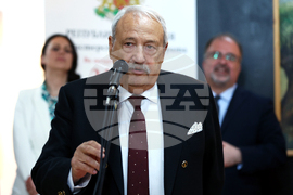 Награди „Златен век"