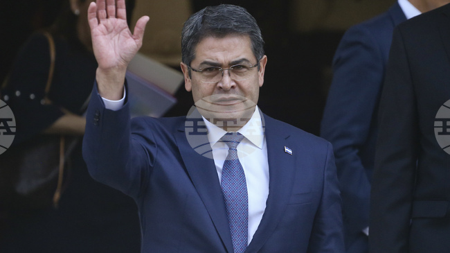 Бившият президент на Хондурас Хуан Орландо Ернандес излезе от затвора, след като бе помилван от Доналд Тръмп