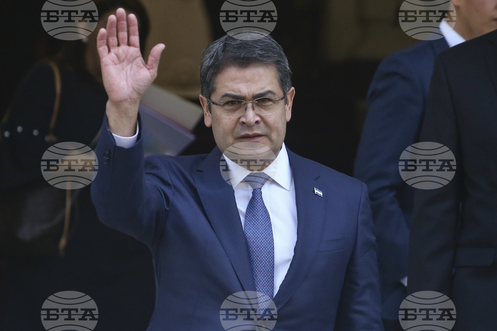 Бившият президент на Хондурас Хуан Орландо Ернандес излезе от затвора, след като бе помилван от Доналд Тръмп