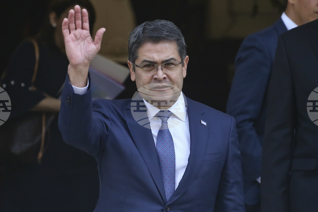 Бившият президент на Хондурас Хуан Орландо Ернандес излезе от затвора, след като бе помилван от Доналд Тръмп