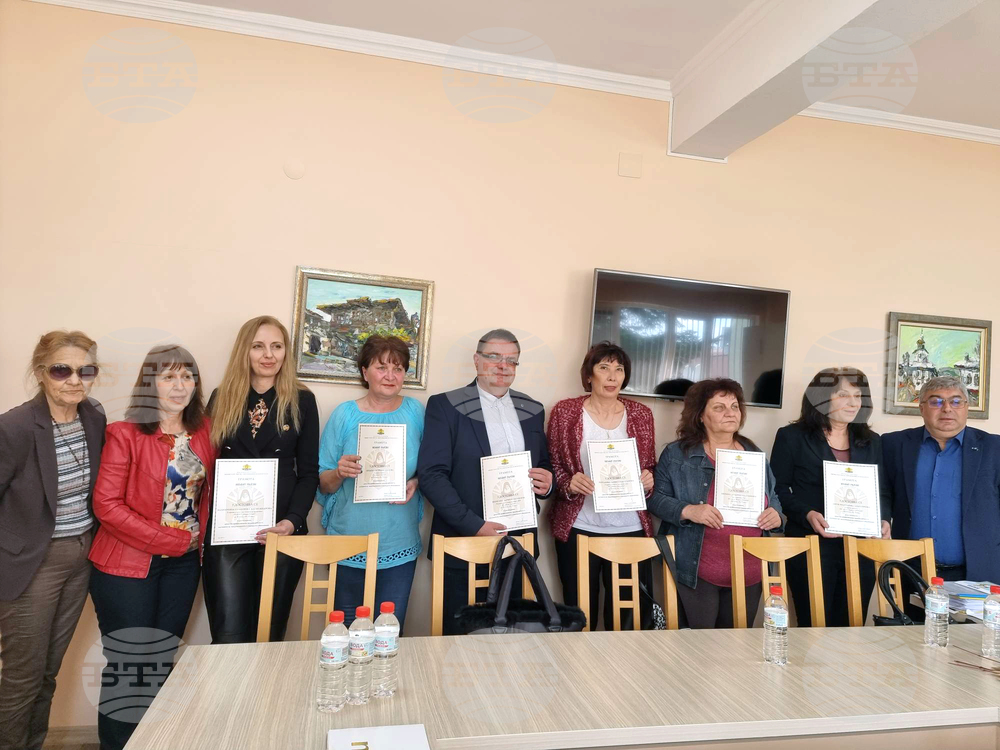 Разград - учители - награда „Неофит Рилски“