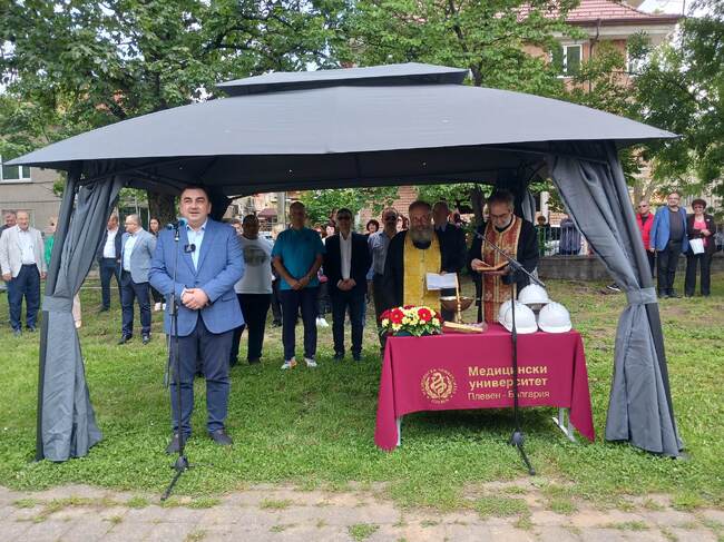 Община Плевен: Красив парк с открит аудиториум ще бъдат изградени в Медицинския университет – Плевен