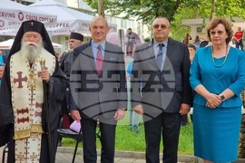 Ловеч - Панайот Пипков - барелеф