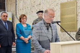 Ловеч - Панайот Пипков - барелеф