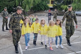 Шумен - военен факултет - деца