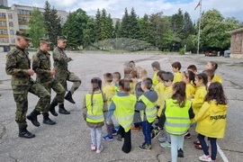 Шумен - военен факултет - деца