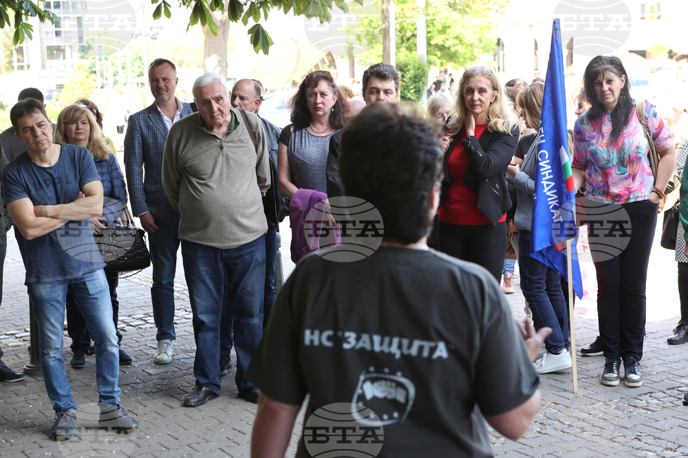 Майчин дом  - протест