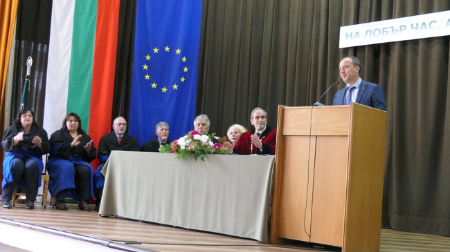 Заместник-министър Чамбов към абсолвентите от ЛТУ: От Вас зависи опазването на българската гора и природа