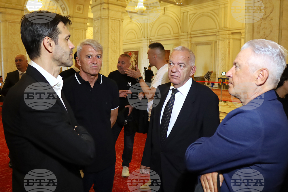 Румъния - Български футболни звезди - Парламент - посещение