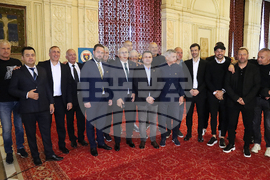 Румъния - Български футболни звезди - Парламент - посещение