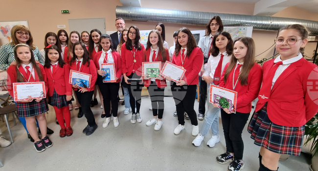 Шумен - училище - Коперник - посланик на Полша - посещение