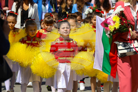 Бургас - Тържествено шествие - 24 май