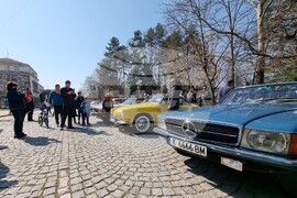 Кърджали - изложение - ретро автомобили