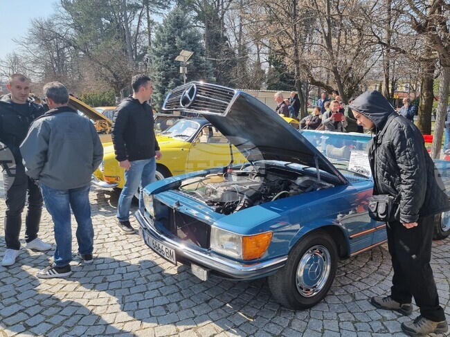 Кърджали - изложение - ретро автомобили