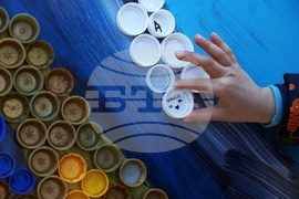 Арт мозайка от капачки