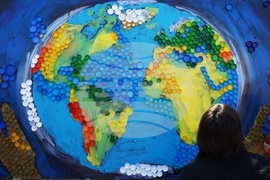 Арт мозайка от капачки