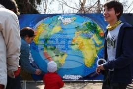 Арт мозайка от капачки