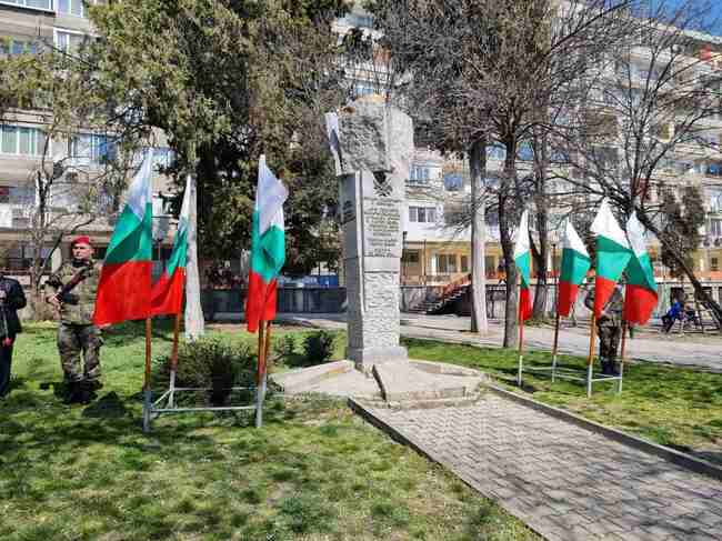 Стара Загора отбелязва Деня на Тракия и 112 години от Одринската епопея с поднасяне на венци и цветя
