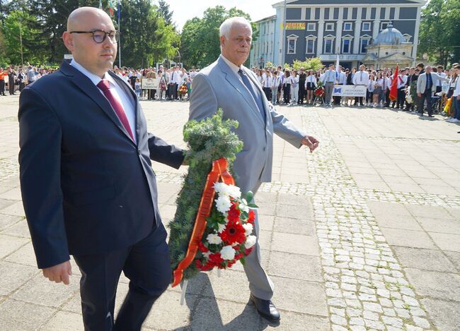 Община Разград: Признание за 66 заслужили дейци на културата и образованието в Разград