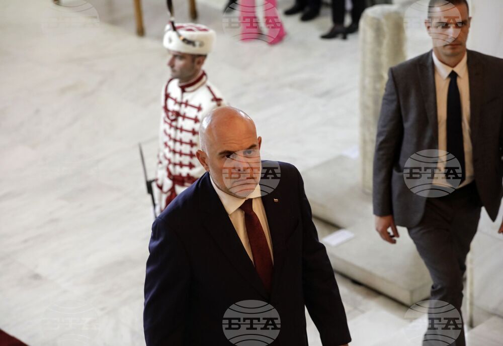 НИМ - президент - 24-ти май - прием