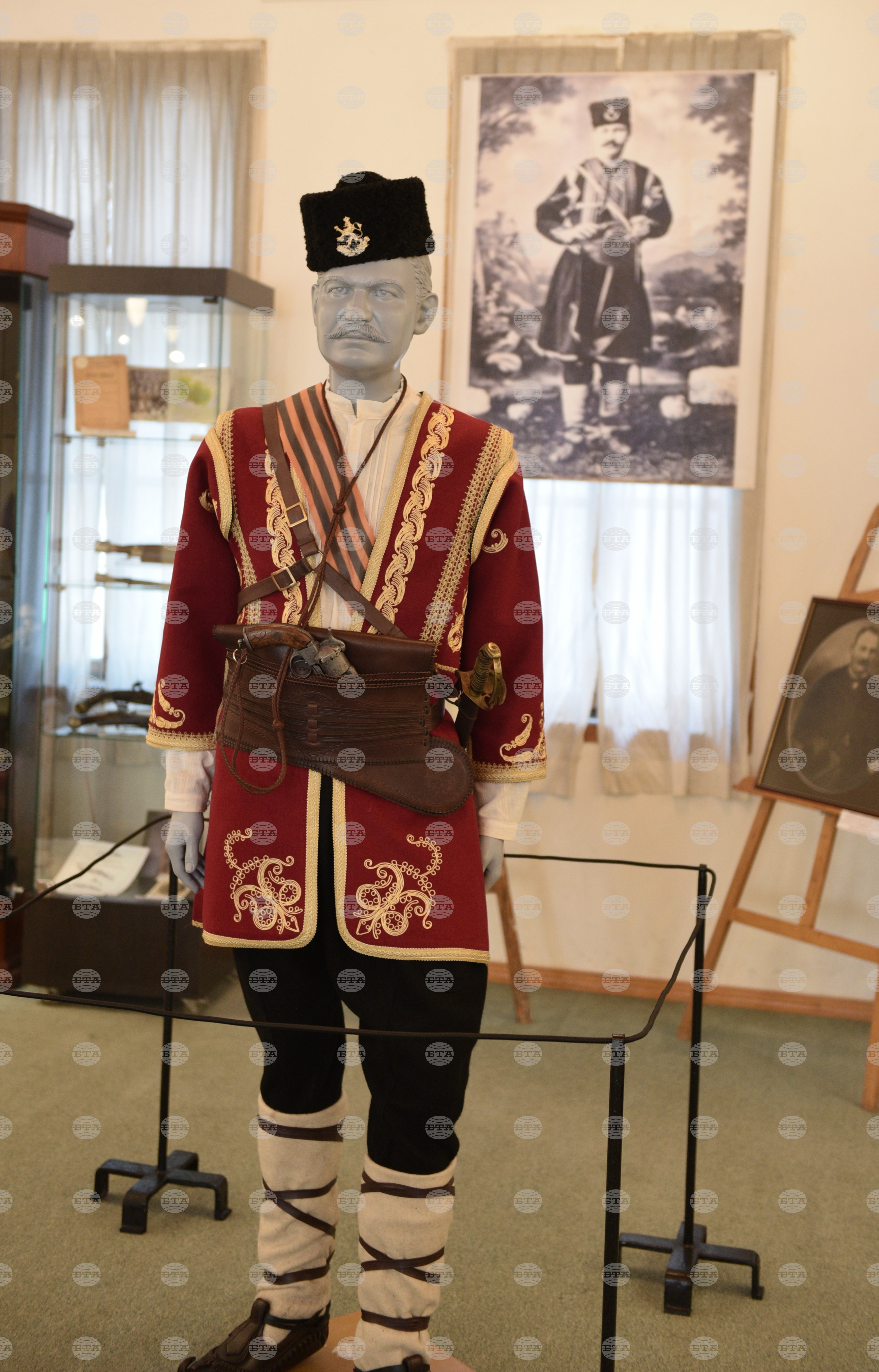 Варна – Капитан Петко Войвода – фигура –  музей – дарение