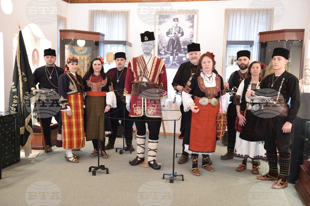 Варна – Капитан Петко Войвода – фигура –  музей – дарение