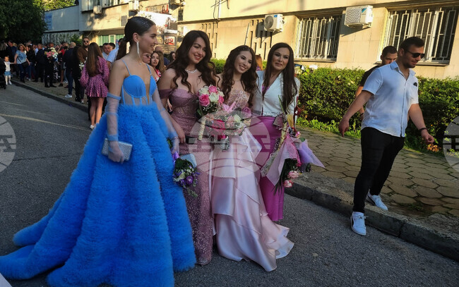 Търговище - 24 май – абитуриенти