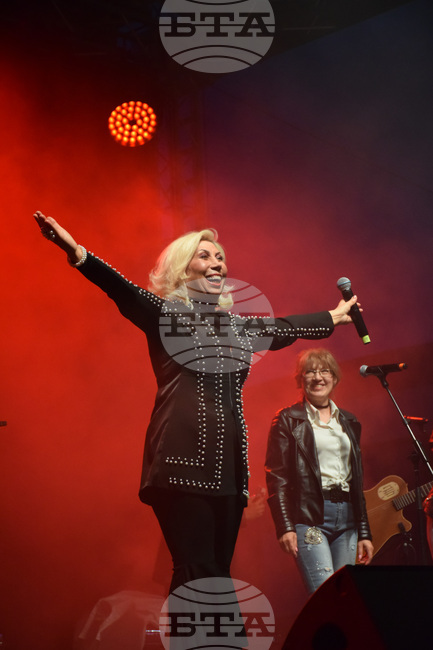 Благоевград - 24 май - Силвия Кацарова - Васил Найденов - концерт