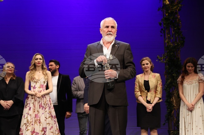 Театър „Българска армия“ - награди „Аскеер“