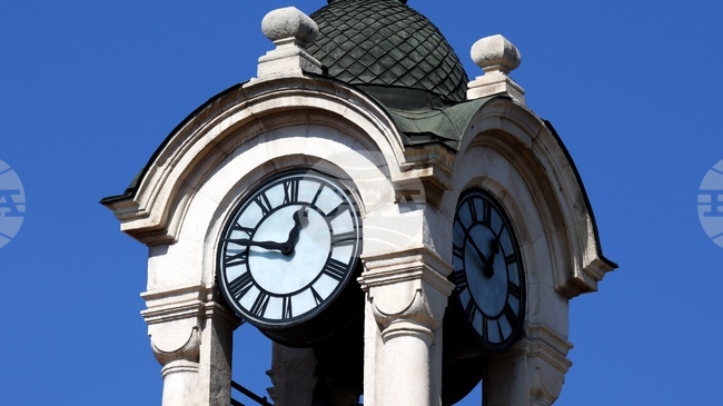 Тази нощ България преминава към лятно часово време, часовниците се преместват с час напред