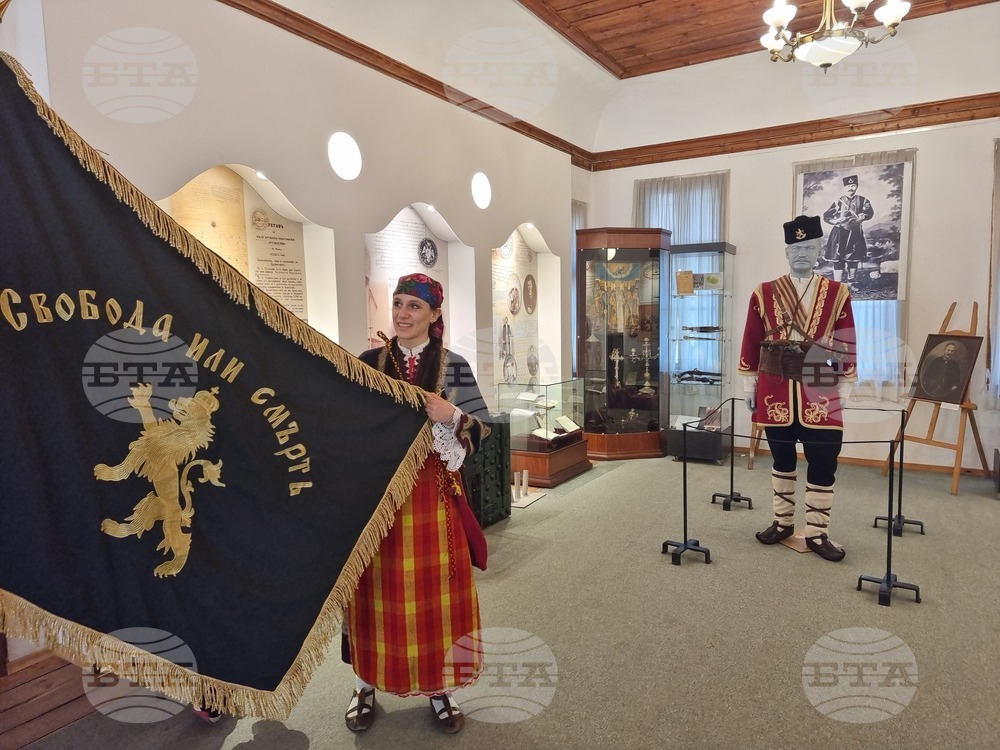 Варна – Капитан Петко Войвода – фигура – музей – дарение