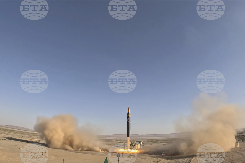 Иран заяви, че е разположил нова балистична ракета с обсег от 2000 километра