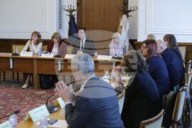 Парламент - Комисия по въпросите на Европейския съюз