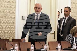 Парламент - Комисия по правни въпроси