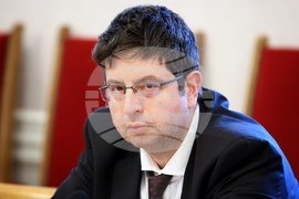 Парламент - Комисия по бюджет и финанси